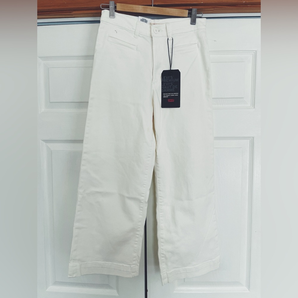 Levi's Ribcage Wide Leg Crop Jeans in White